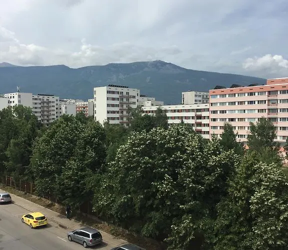 Deluxe Studentski Grad Sofia